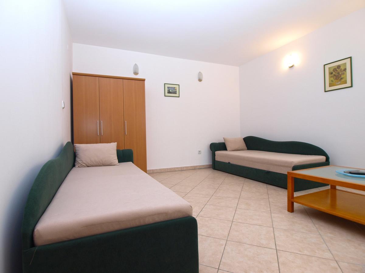 Apartment Alma 1600 Póla Kültér fotó